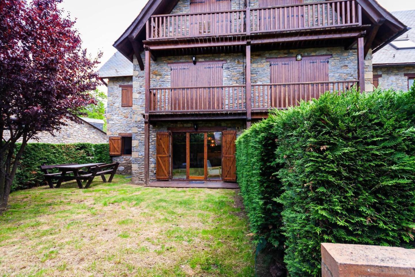 Espacioso Apartamento Con Jardin En Salardu Naut Aran Ngoại thất bức ảnh